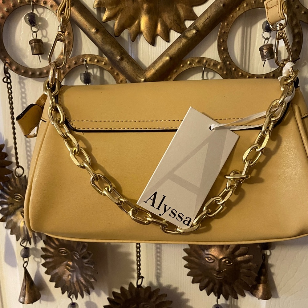 Shoulder purse